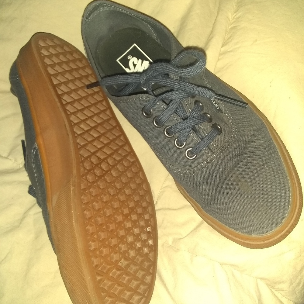 Vans - Picture 2 of 3